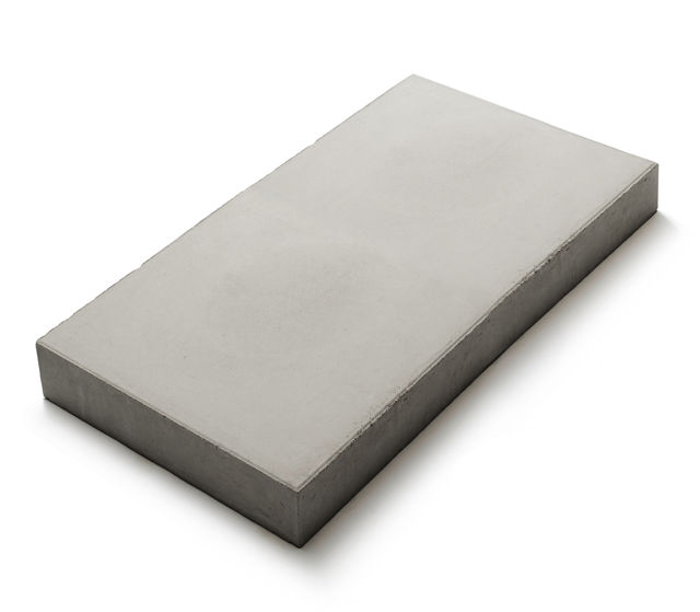 Våtpressad betongplatta Klara i naturgrå;350×700×65 mm – produktfoto.