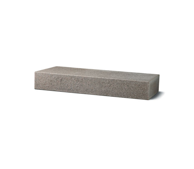 Produktbild på blocksteg i granit med flammad topp och front;i måtten 1200x350x150 mm och i färgen Bohus grå.