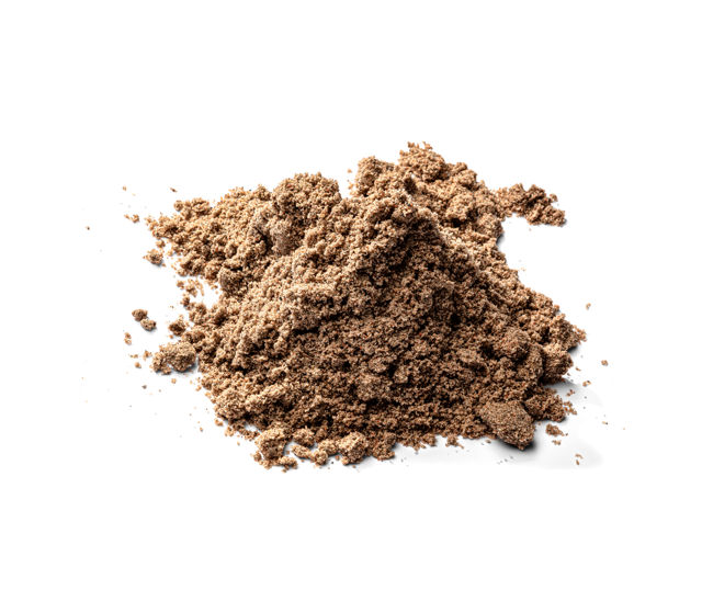 Produktbild på en hög med torkad;sandbrun fogsand;med fraktionen 0.1-1.5.