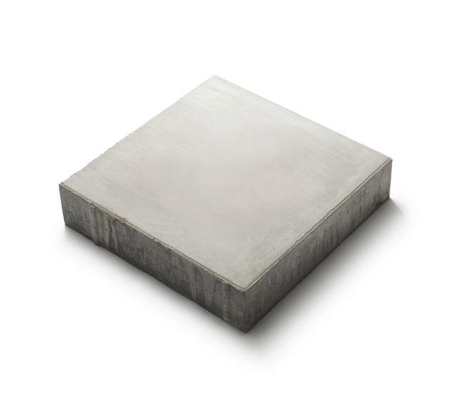 Produktbild på den våtpressade Klara med måtten 350x350x80 mm i färgen naturgrå.